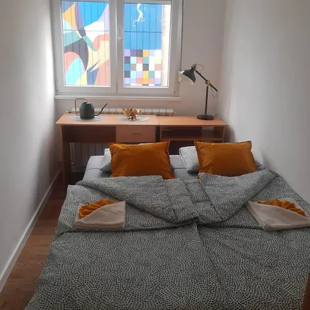 Apartman Tesla Time Machins 2bedrooms & Living Novi Sad